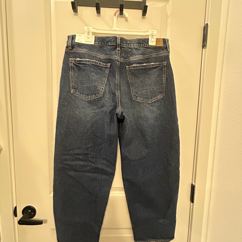 American Eagle Barrel Jeans